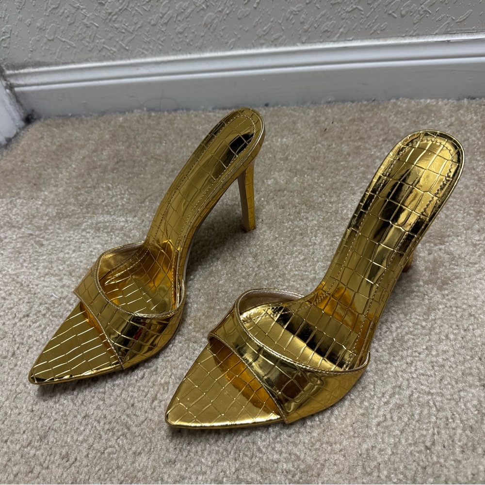 Slip on golden Heels